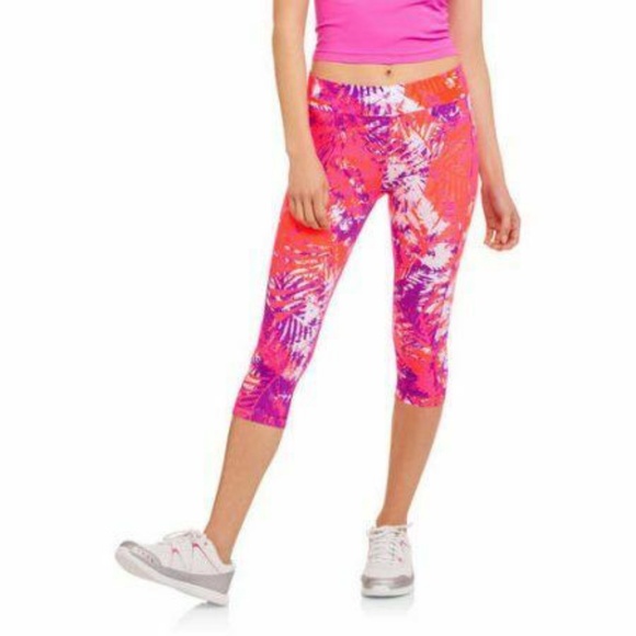 danskin now fitted capri leggings